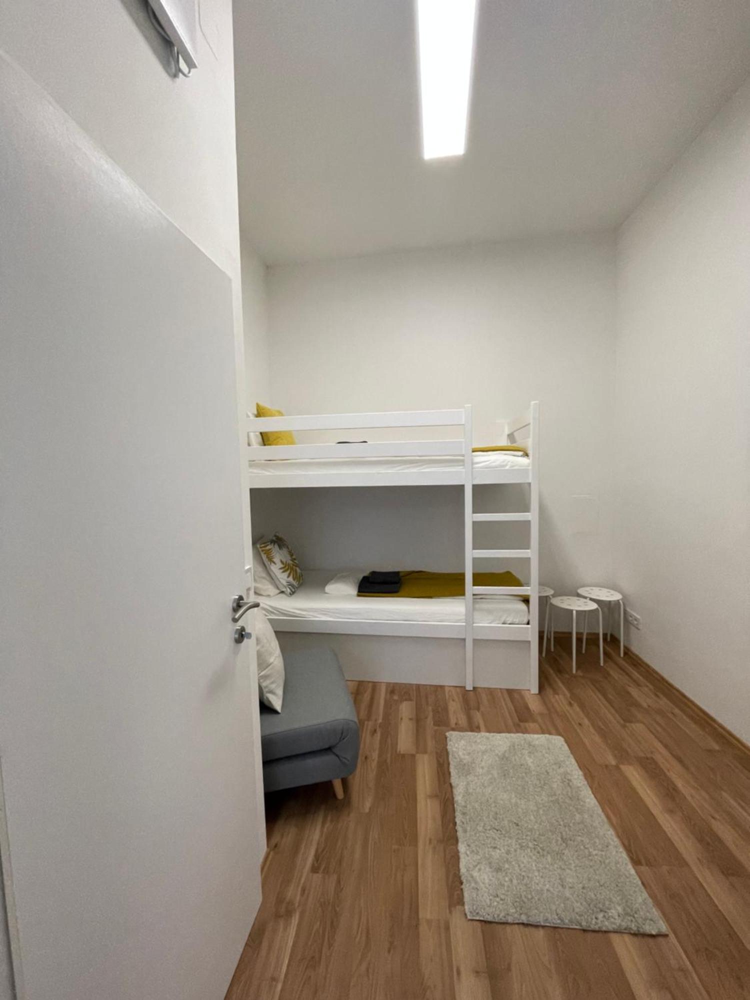 Mini Rhg 1 Apartment *